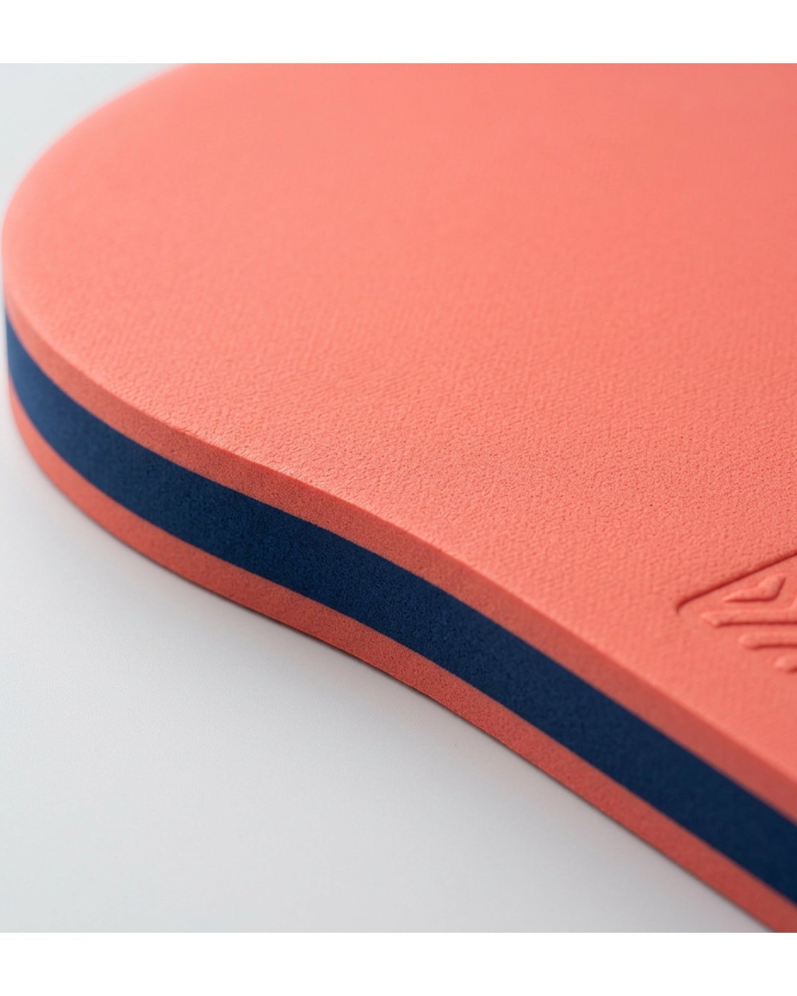 Zenvn Concave-Side EVA Swimming Kickboard 46 x 30 cm Coral and Navy - Detail view